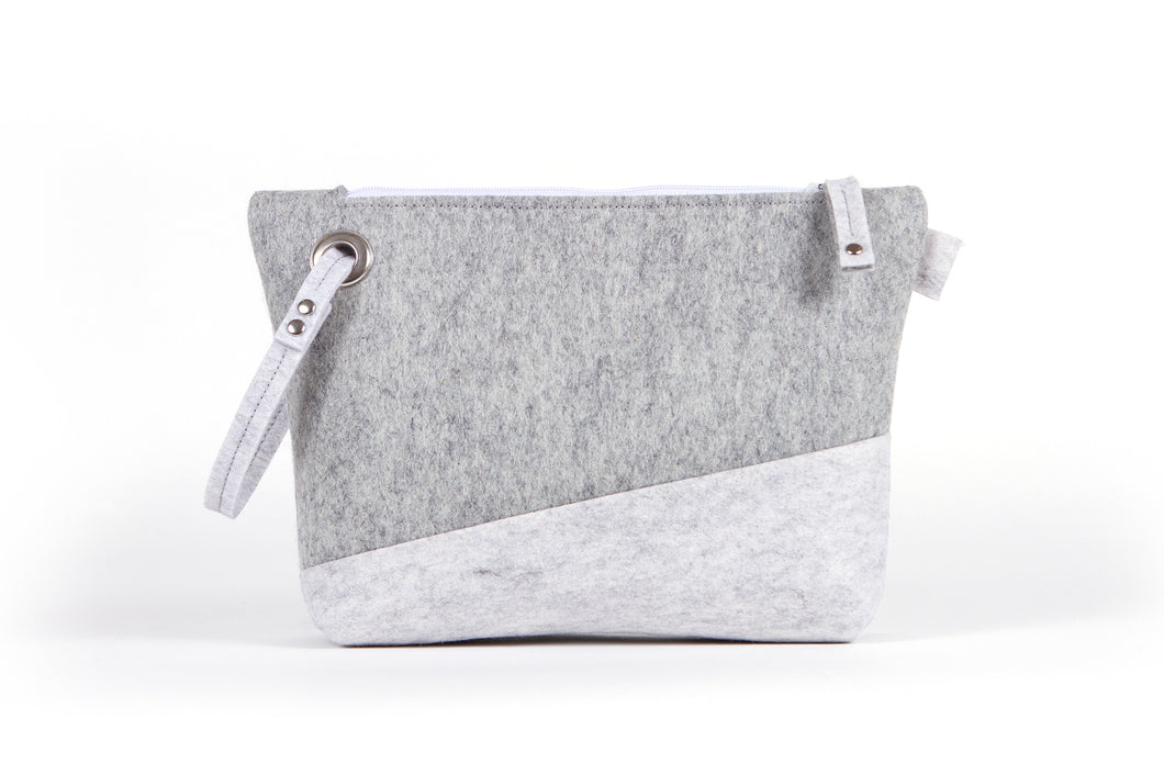 FELT CLUTCH WRISTLET