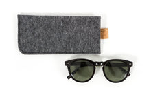 GLASSES SLEEVE