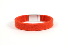 THICK FELT BRACELET