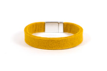 THICK FELT BRACELET