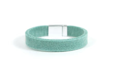 THICK FELT BRACELET