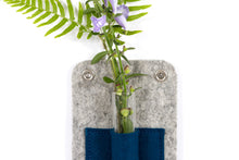 WALL MOUNTED STEM VASE
