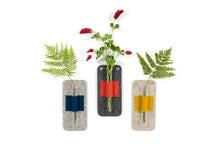 WALL MOUNTED STEM VASE